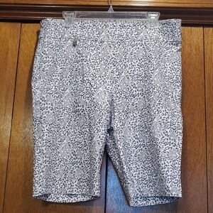 Peck & Peck Gray Leopard Print Women's Shorts